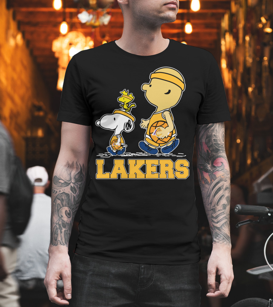 Snoopy And Woodstock With Basketballs For Los Angeles Lakers Fans T-Shirt