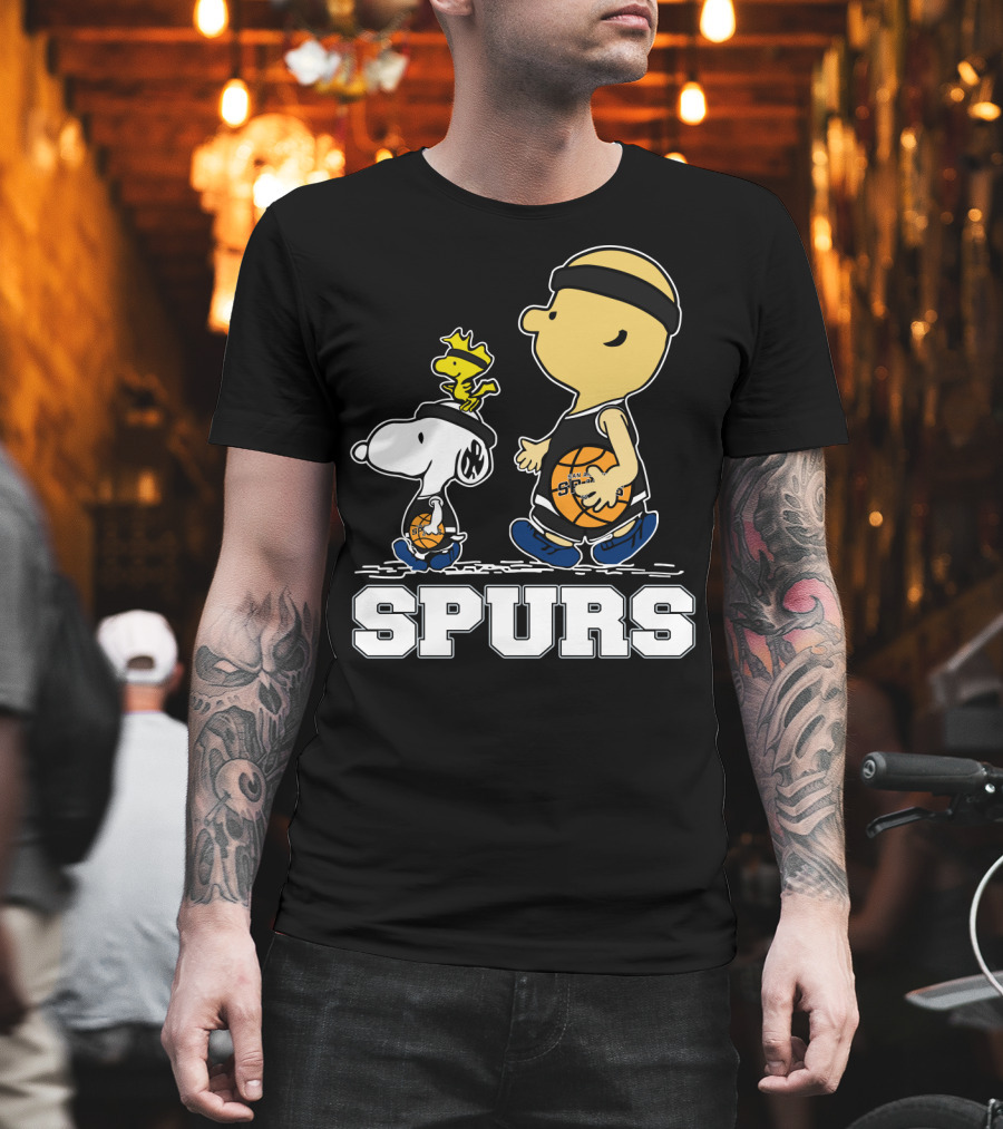 Snoopy Woodstock Basketball San Antonio Spurs Fans T-Shirt