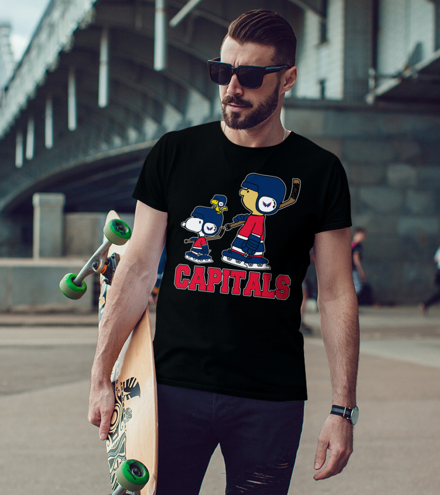 Snoopy And Woodstock With Washington Capitals Hockey Fan Gear T-Shirt