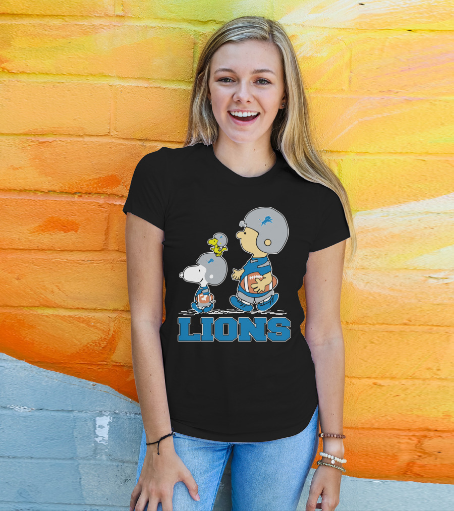 Snoopy And Woodstock With Detroit Lions Football Fans T-Shirt