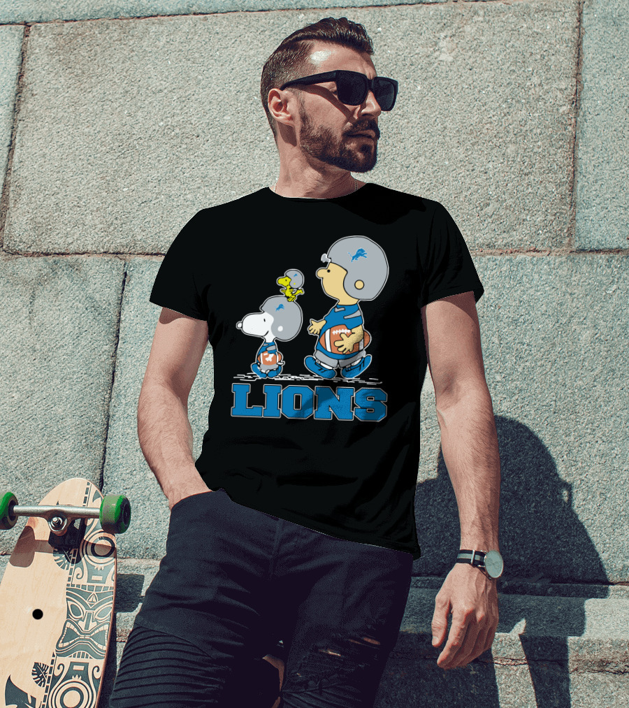 Snoopy And Woodstock With Detroit Lions Football Fans T-Shirt