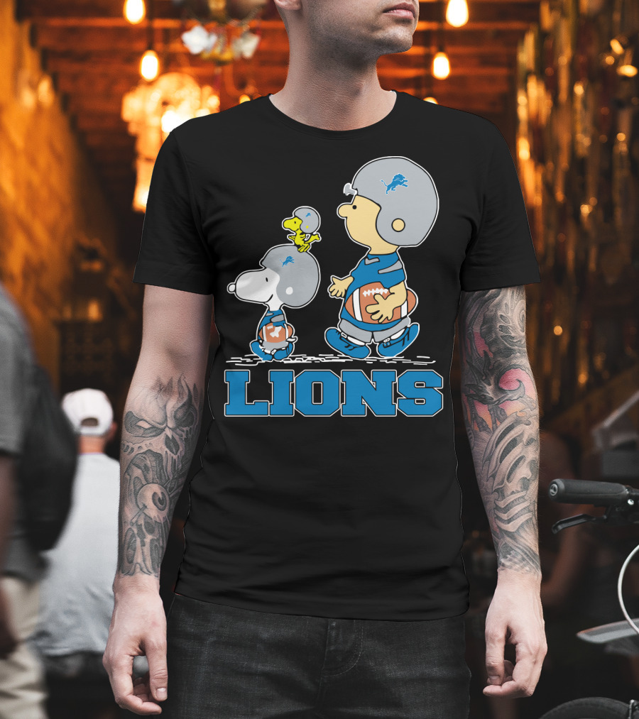 Snoopy And Woodstock With Detroit Lions Football Fans T-Shirt