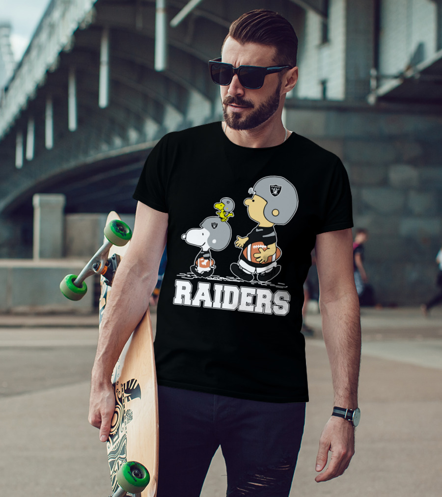 Snoopy Woodstock Charlie Brown Oakland Raiders Fans T-Shirt