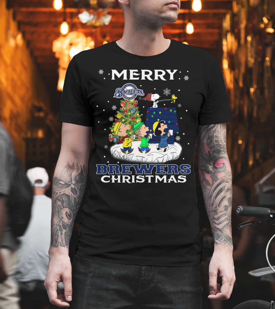 Merry Milwaukee Brewers Christmas With Snoopy And Friends T-Shirt