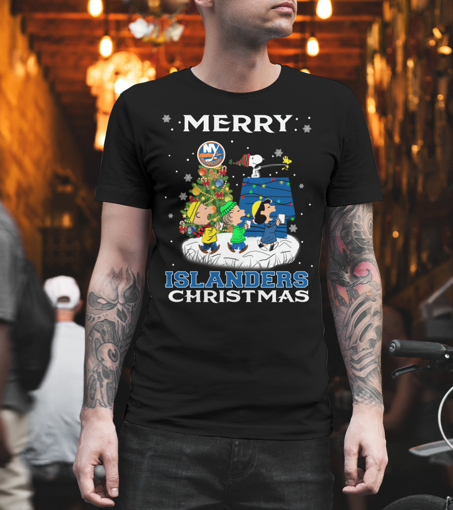 Merry Christmas New York Islanders Snoopy Fans With Peanuts Tree And Lights T-Shirt