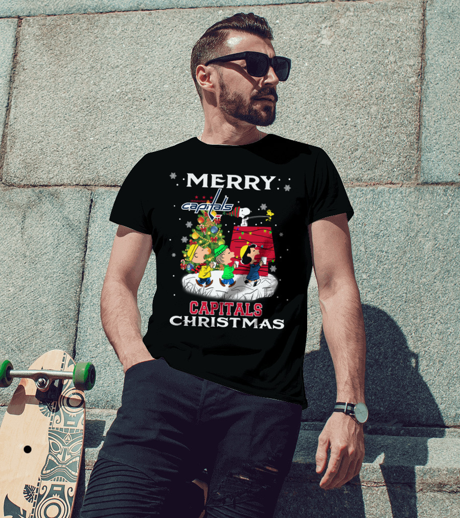 Merry Washington Capitals Christmas Snoopy Peanuts Carolers Holiday Celebration T-Shirt