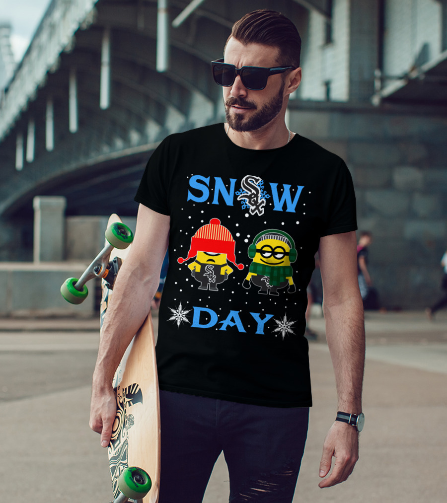 Chicago White Sox Snow Day Minion Winter Fun T-Shirt