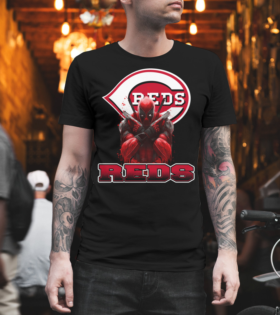 Cincinnati Reds Deadpool Crossover Fan Favorite T-Shirt