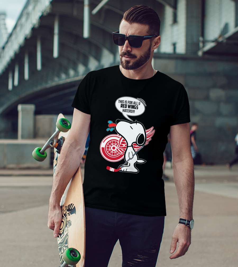 Snoopy Shows Love With Detroit Red Wings Logo And Hockey Stick T-Shirt