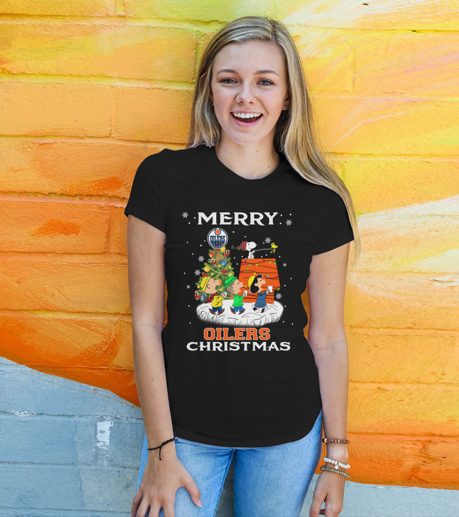 Merry Edmonton Oilers Christmas With Snoopy And Peanuts Characters T-Shirt