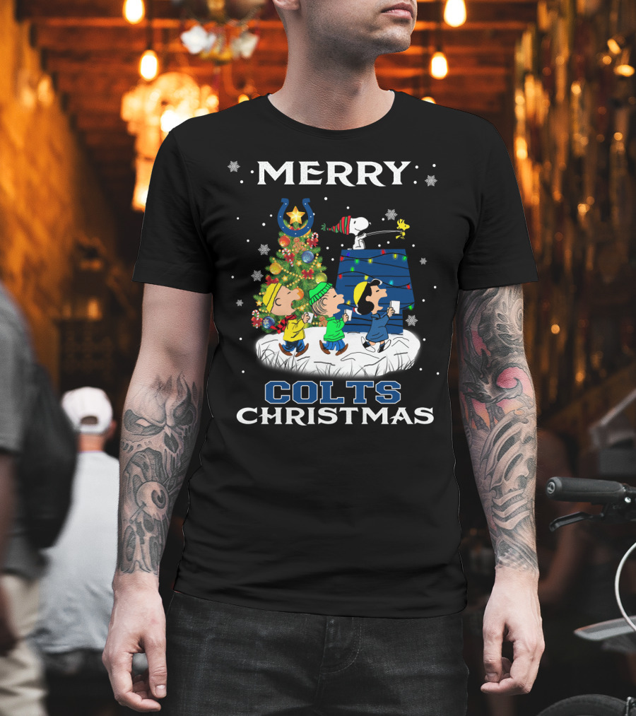 Merry Colts Christmas Snoopy Fans Indianapolis T-Shirt