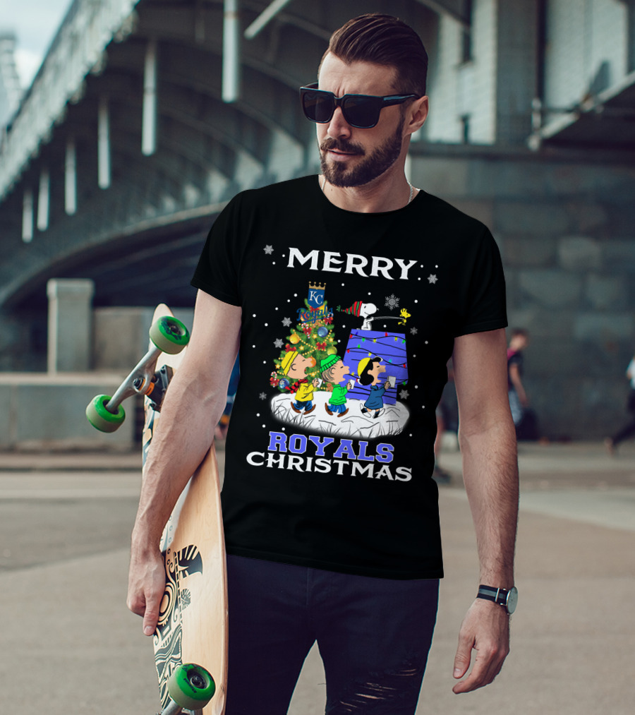 Kansas City Royals Christmas With Snoopy And Friends - Merry Festive T-Shirt
