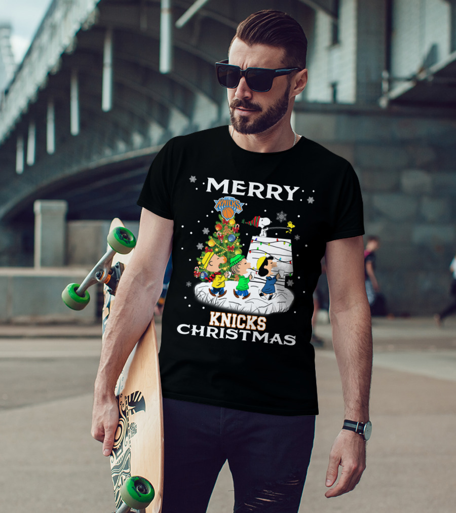 Merry Knicks Christmas New York Snoopy Fans T-Shirt