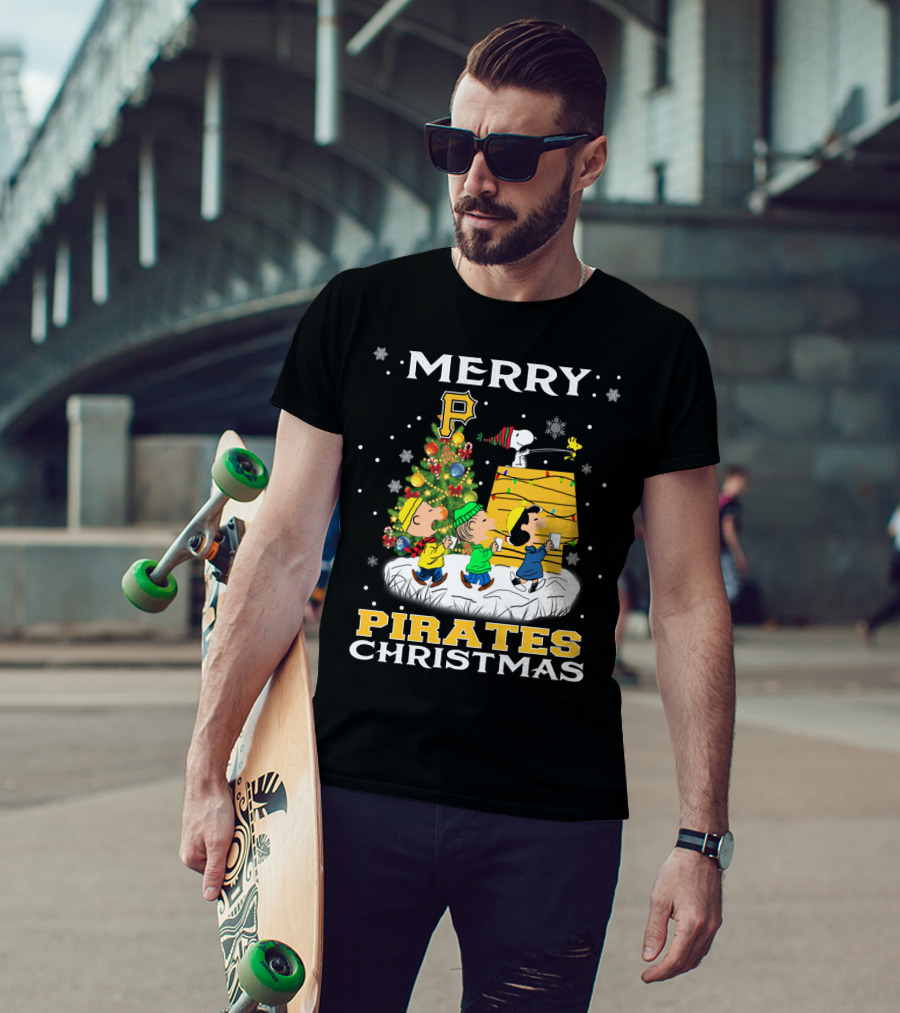 Merry Pittsburgh Pirates Christmas With Snoopy And Peanuts Characters T-Shirt