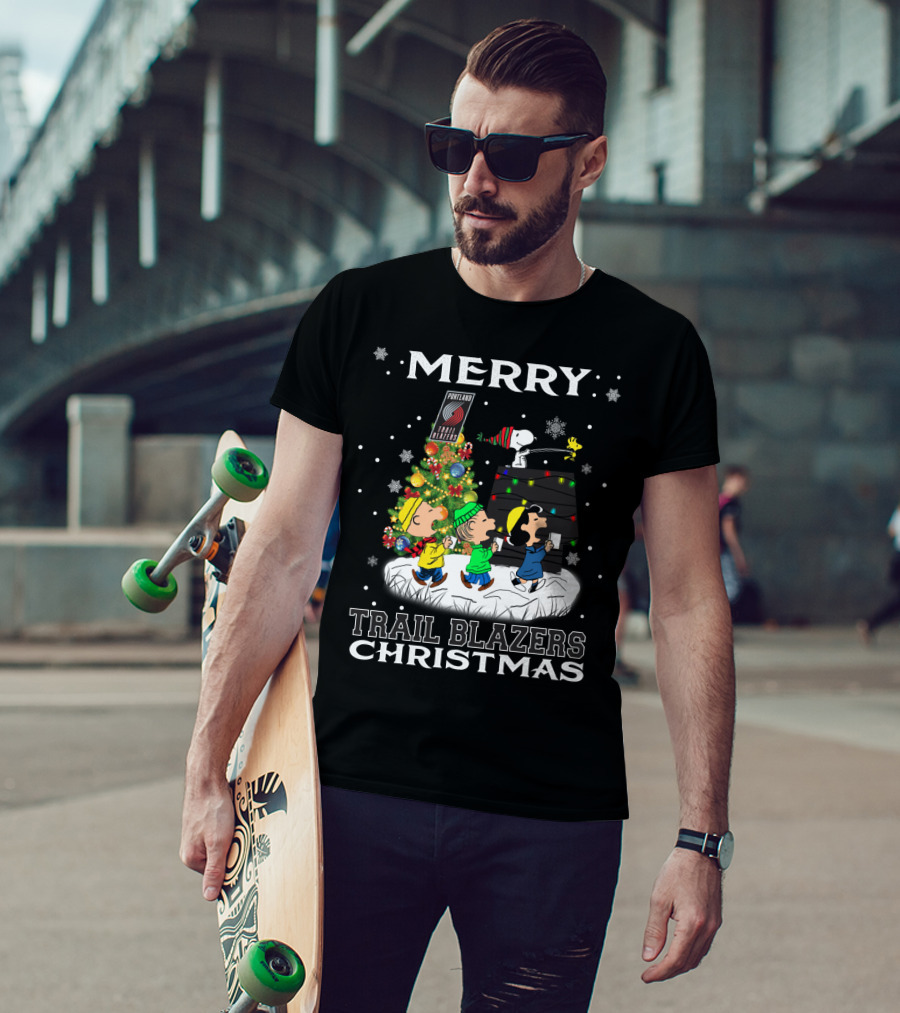 Merry Portland Trail Blazers Christmas Snoopy And Peanuts Characters T-Shirt