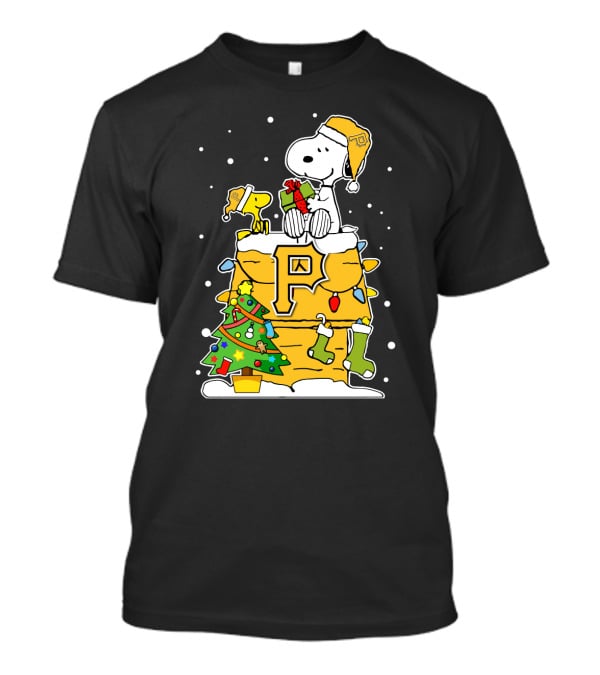 Pittsburgh Pirates Snoopy Christmas Gift Scene Holiday T-Shirt