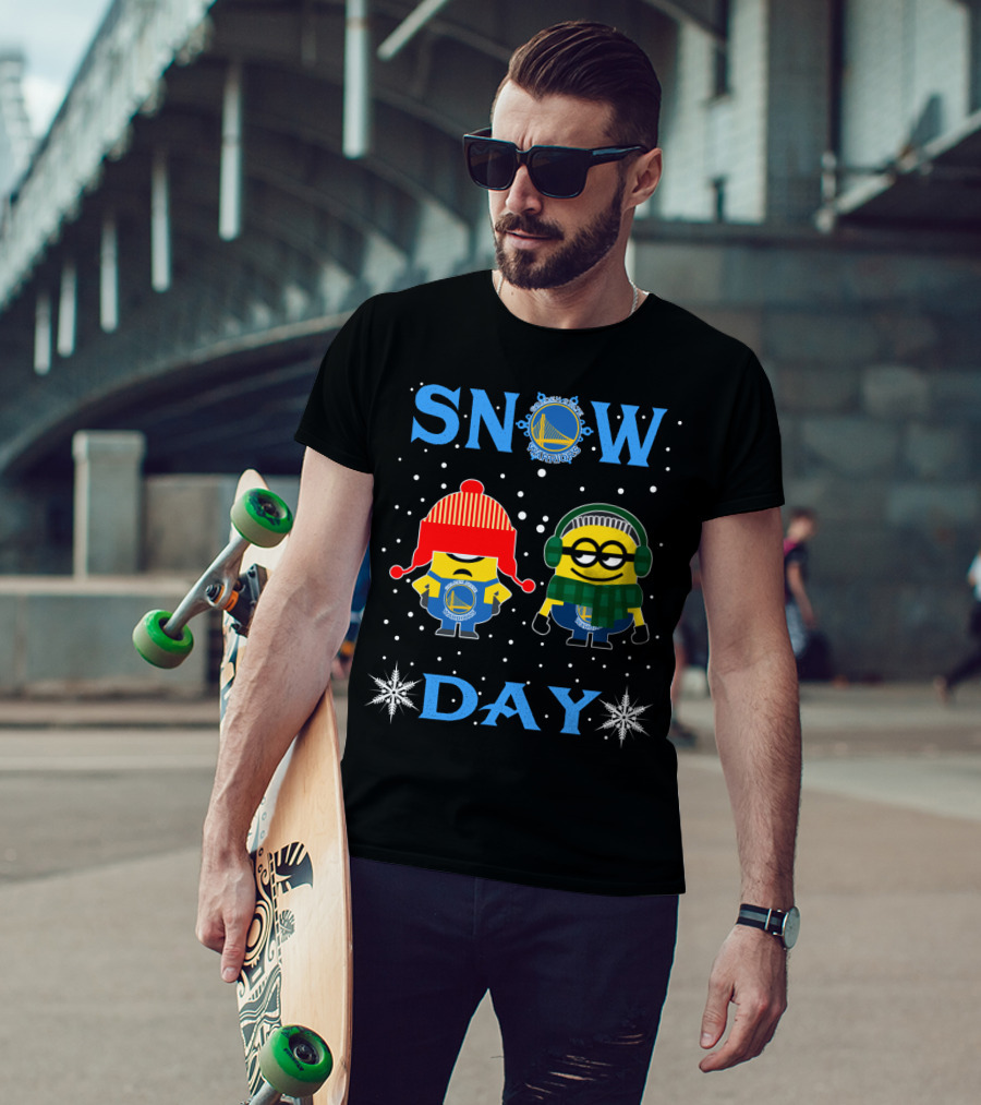 Minions Dressed For Golden State Warriors Snow Day Fun T-Shirt
