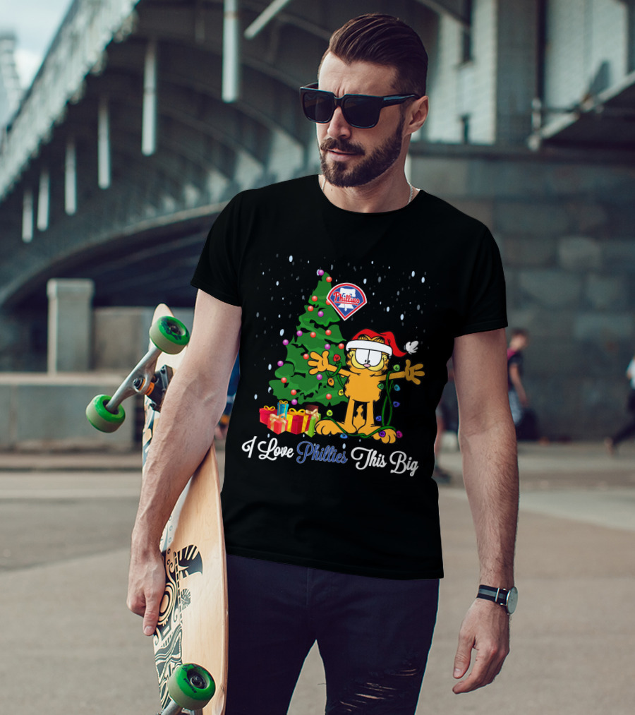 Garfield Christmas Philadelphia Phillies Love With Tree And Gifts T-Shirt