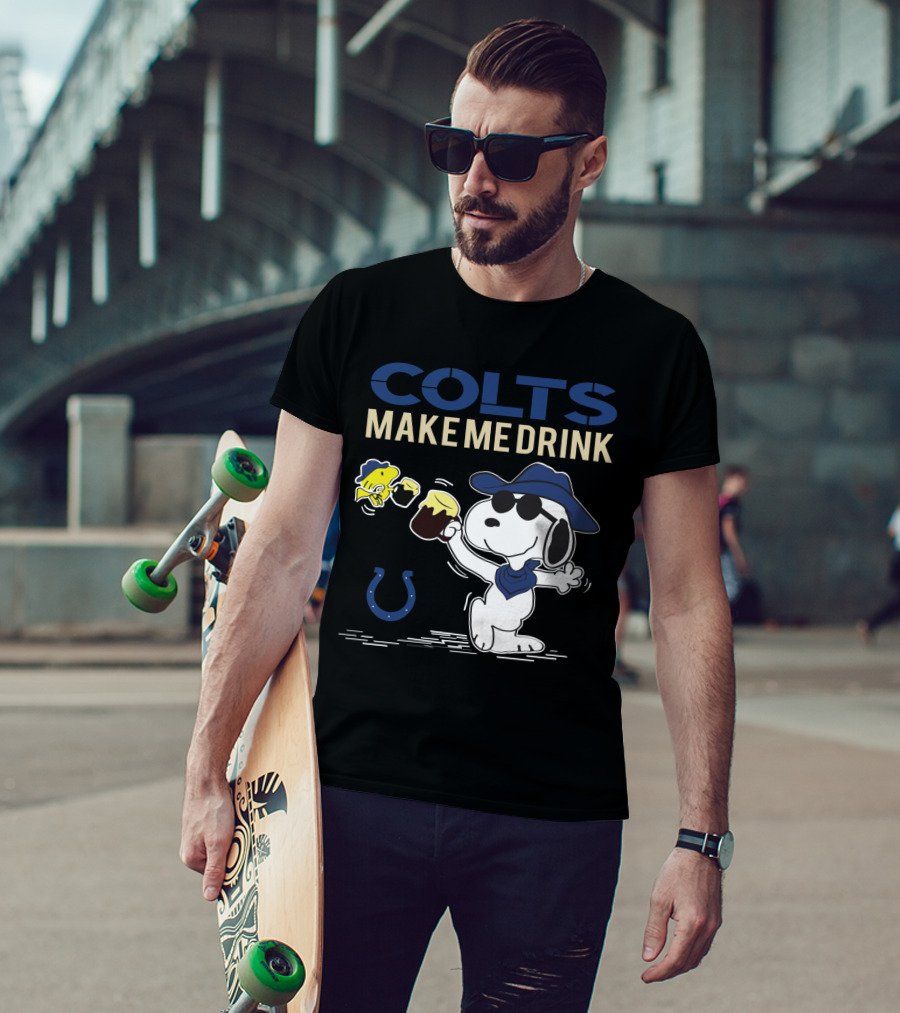 Colts Make Me Drink Snoopy Indianapolis Colts Fans Peanuts Football Horsehoe T-Shirt