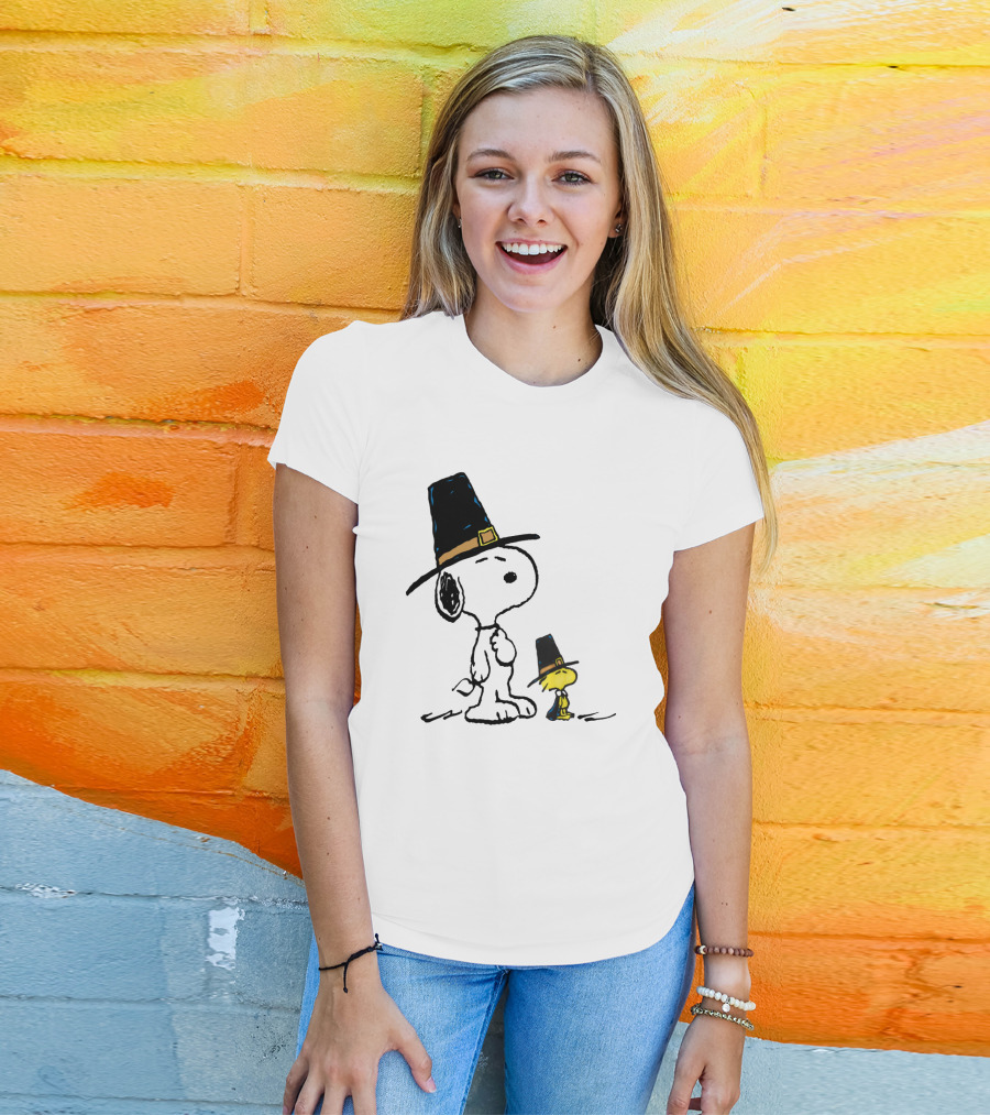 Peanuts Funny Snoopy Woodstock Thanksgiving Pilgrim Hat T-Shirt