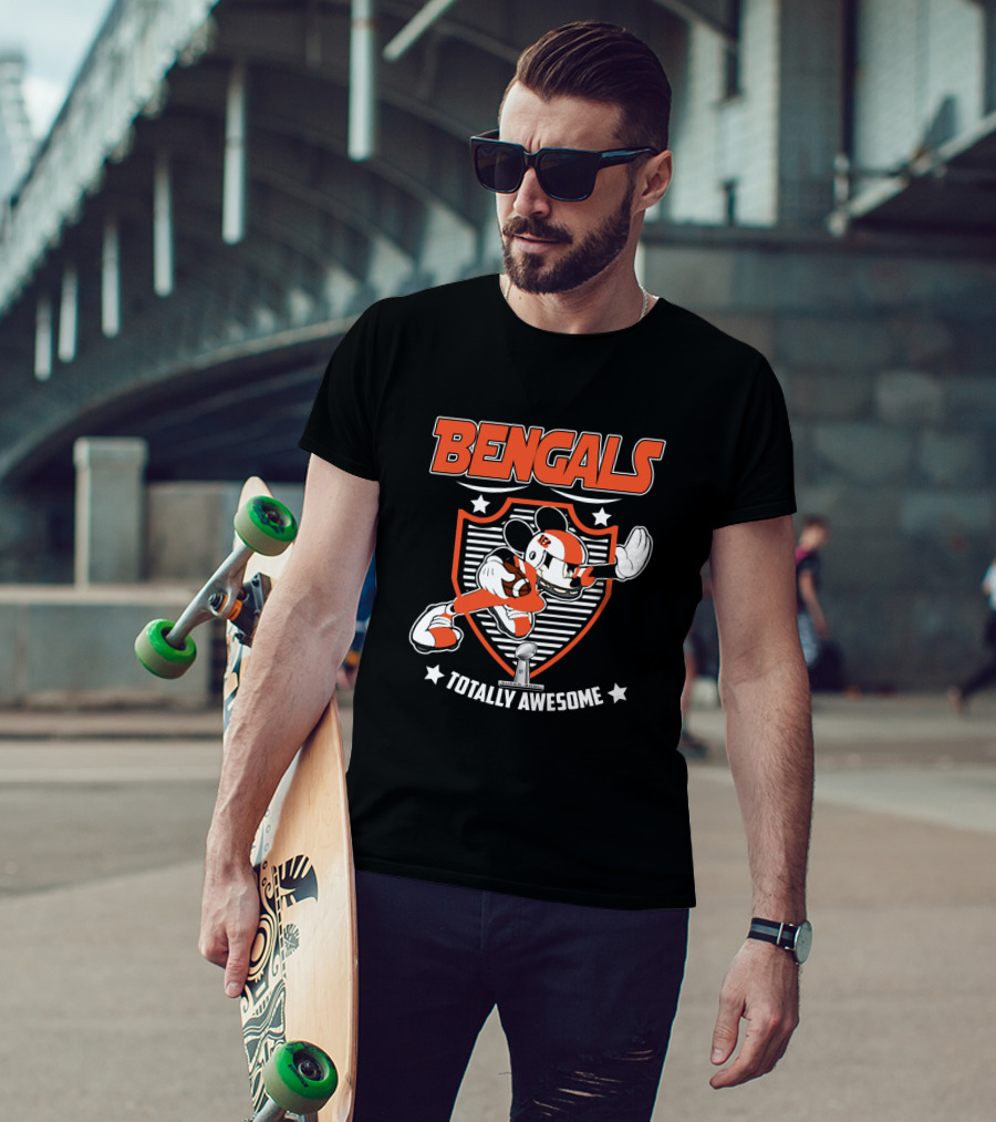 Bengals Totally Awesome Football Mouse Fans T-Shirt