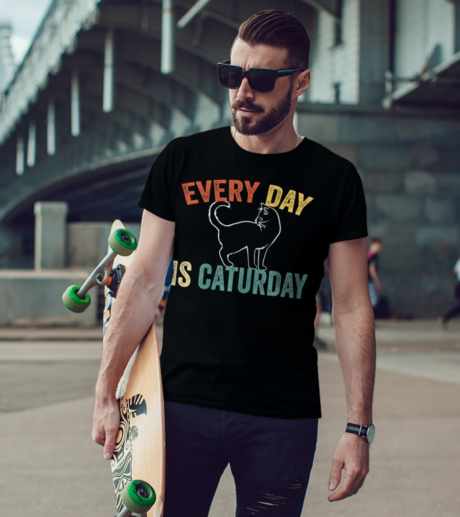 Every Day Is Caturday Cat Lover T-Shirt