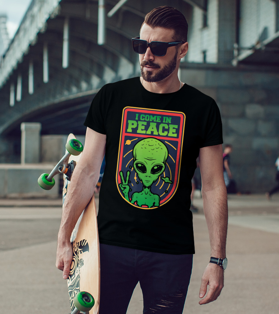 I Come In Peace Green Alien Face Head With UFO And Peace Sign T-Shirt