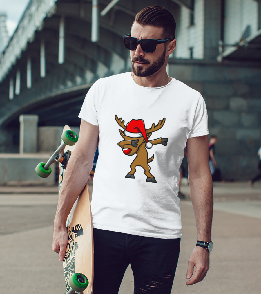 Funny Dabbing Reindeer With Santa Hat Christmas Costume T-Shirt