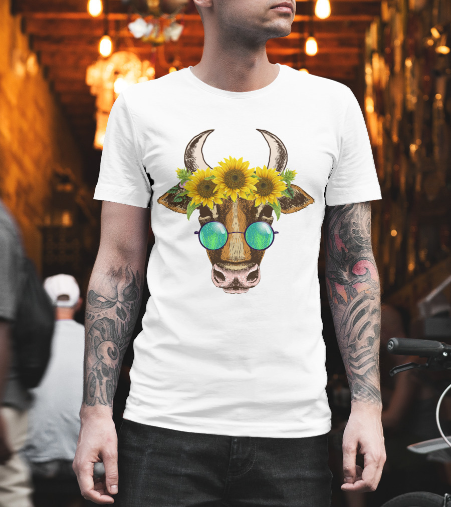 Cute Cow With Sunflower And Sunglasses Headpiece T-Shirt