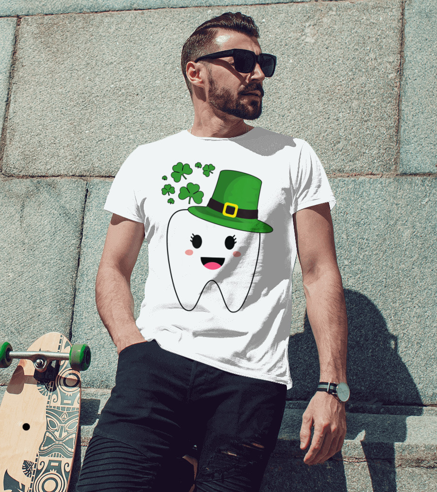 Cute Tooth With Hat Dental Assistant Shamrock St Patrick's Day T-Shirt