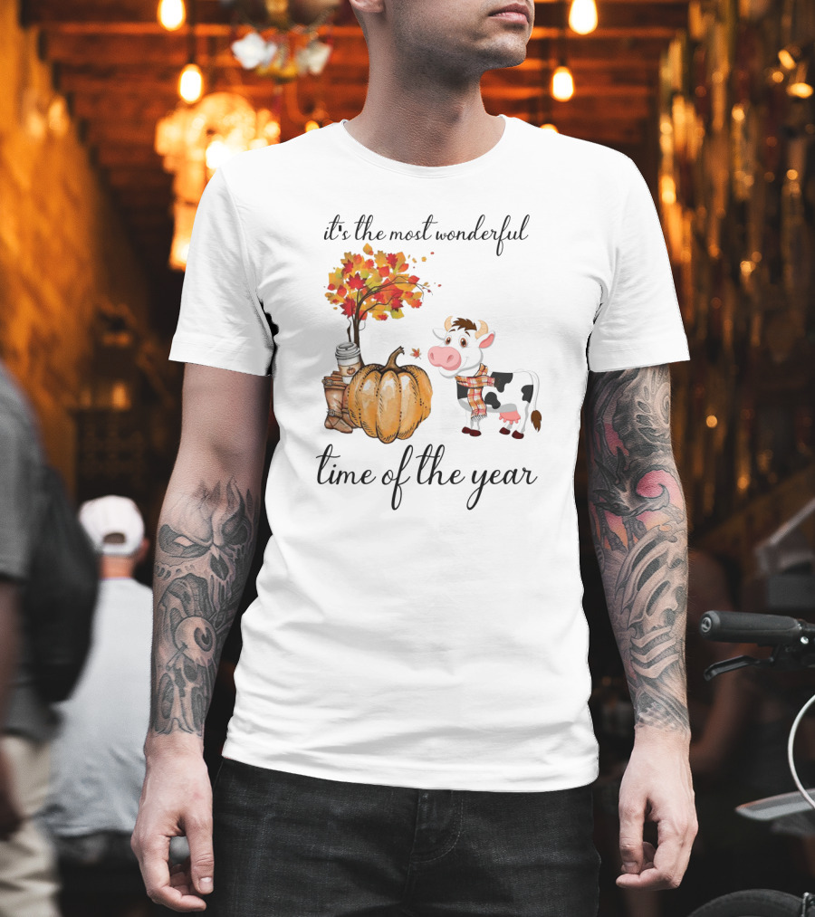 It's The Most Wonderful Time Of The Year Cows Autumn Leaves Pumpkin Cozy Plaid T-Shirt
