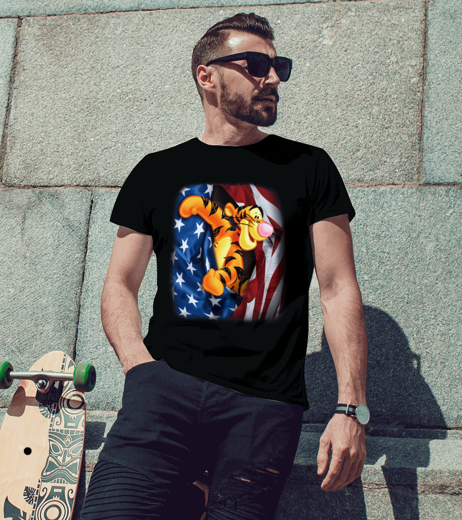 Tigger Celebrating Independence Day With American Flag T-Shirt
