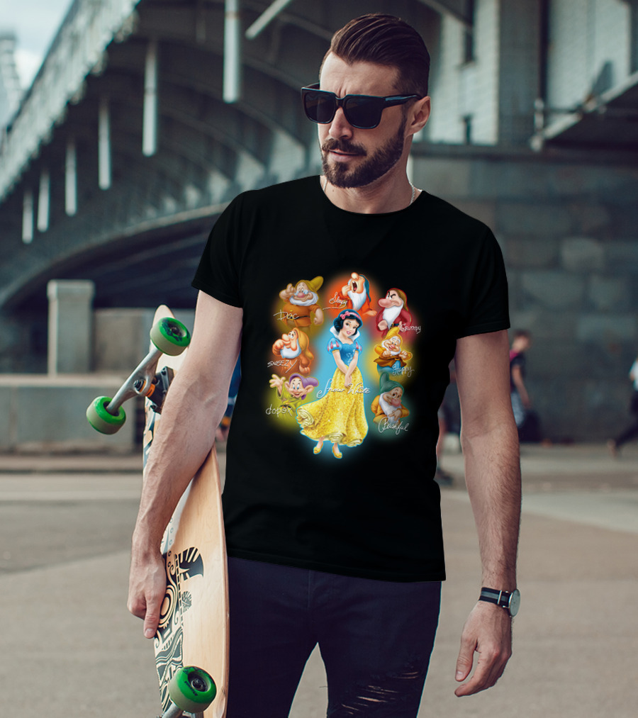 Snow White Signature With Doc, Sleepy, Sneezy, Dopey, Grumpy, Happy, Bashful T-Shirt