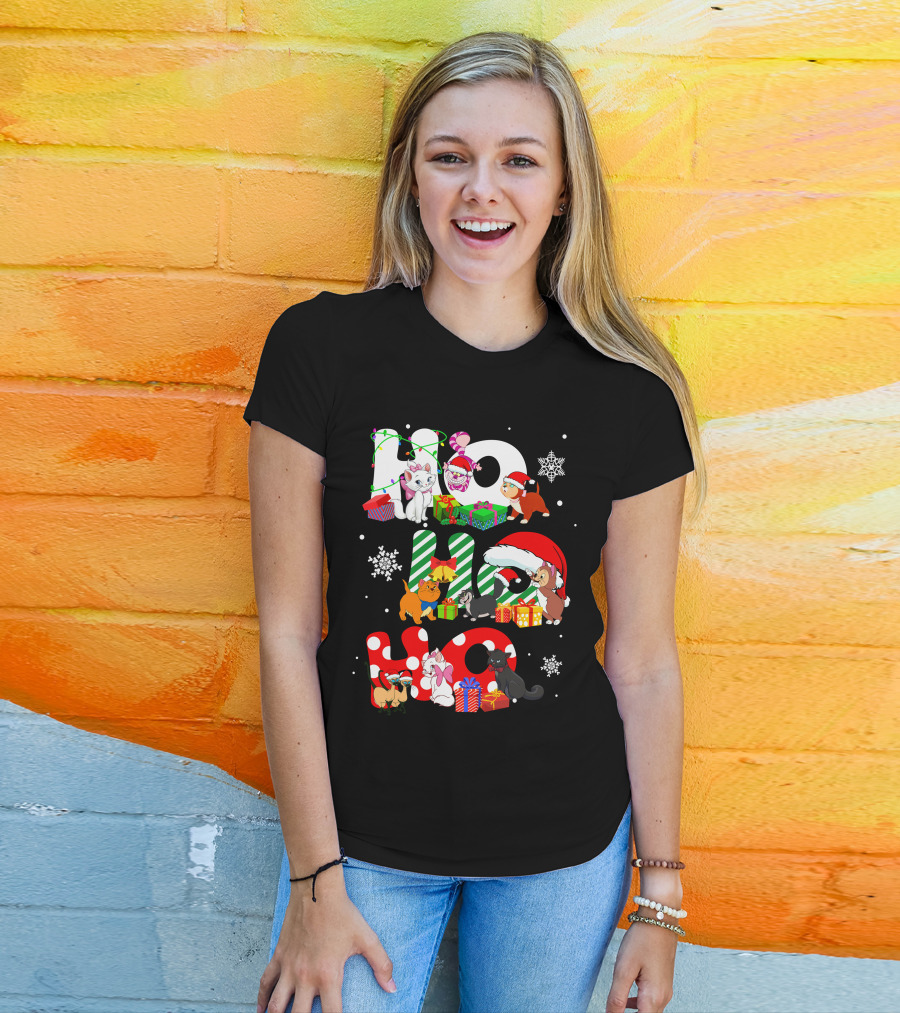 Disney Hohoho Christmas Cats Snowflakes Presents T-Shirt