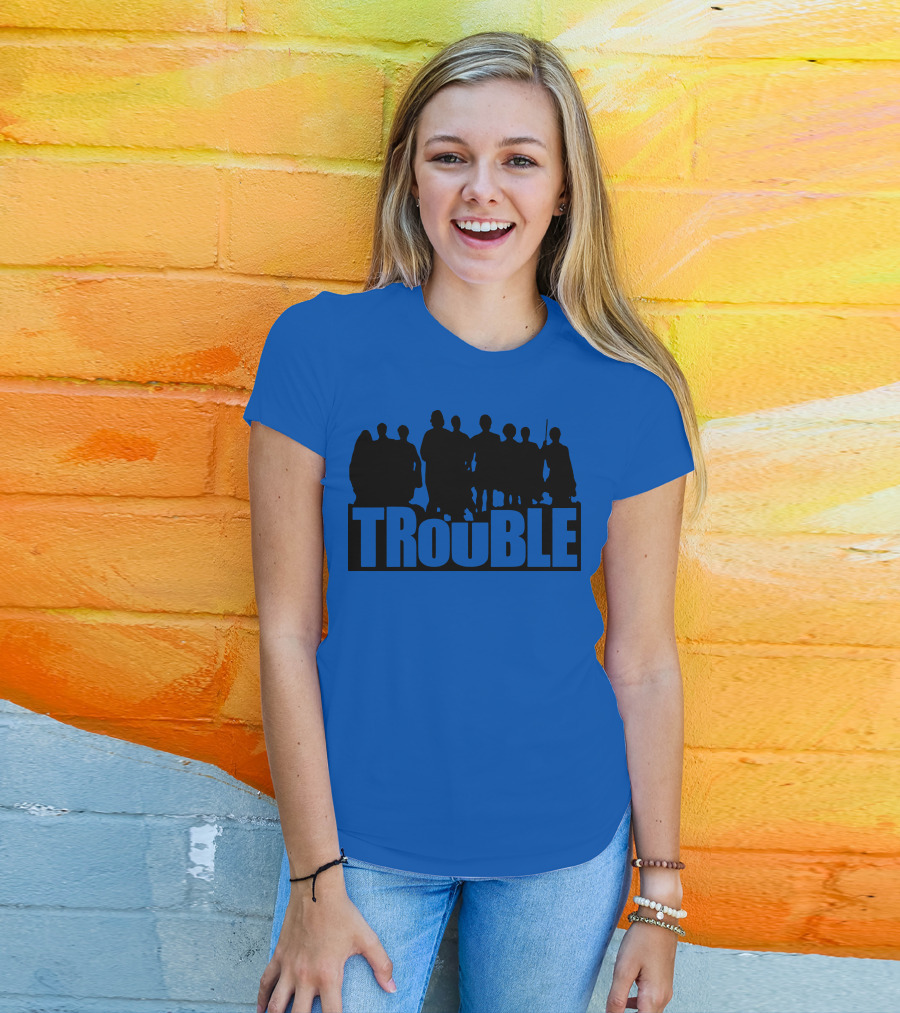 TROUBLE Silhouettes Ensemble T-Shirt