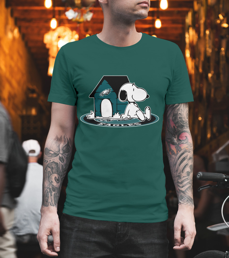 Philadelphia Eagles Snoopy Now And Forever Football Fan T-Shirt