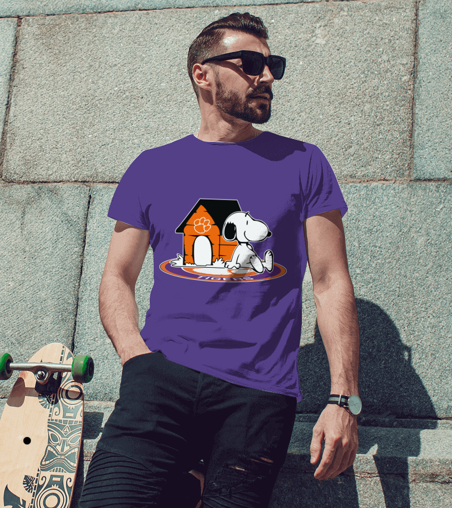 Clemson Tigers Football Forever Snoopy Doghouse Fan T-Shirt