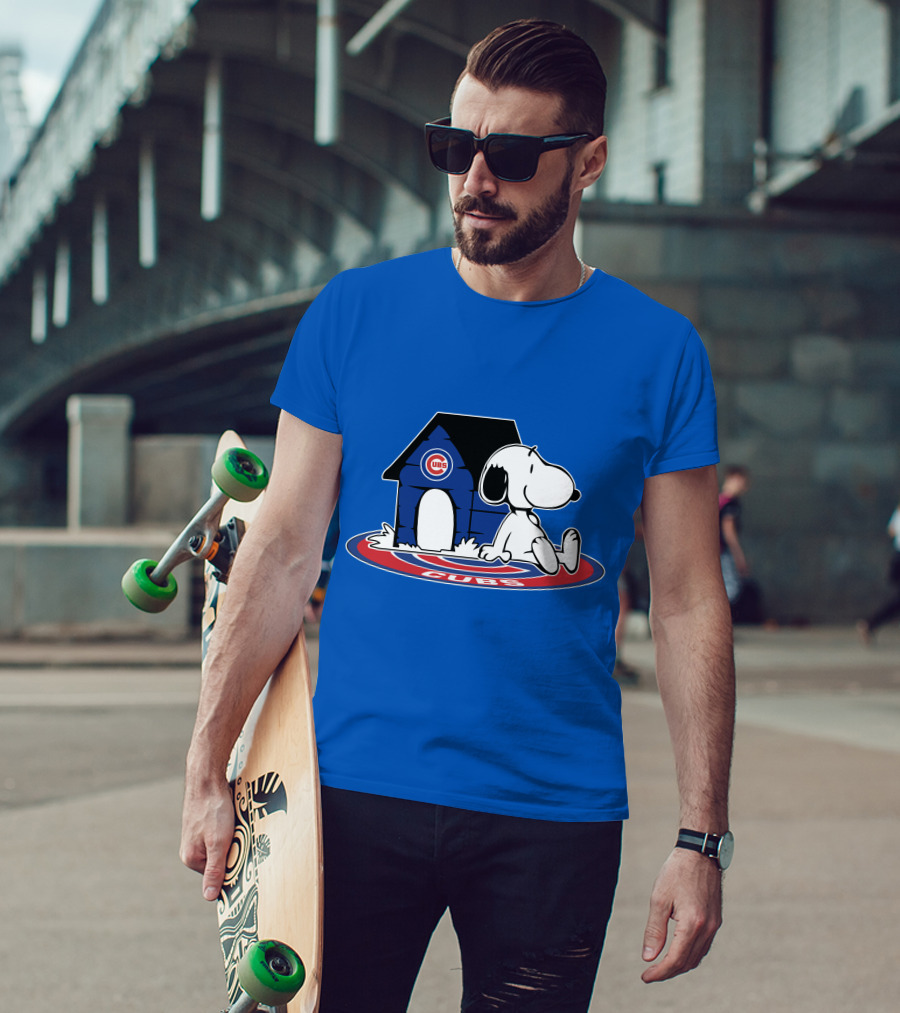 Chicago Cubs Snoopy Fan Forever T-Shirt
