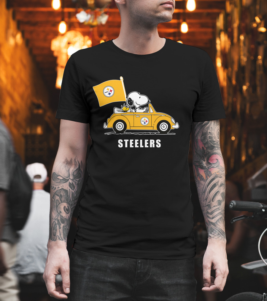 Pittsburgh Steelers Snoopy Driving Yellow Car With Flag T-Shirt