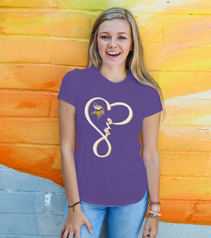 Love Minnesota Vikings Heart T-Shirt
