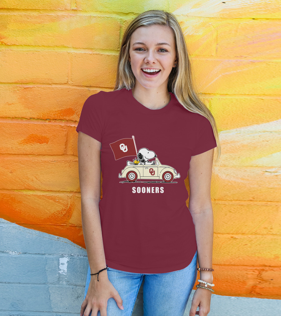Snoopy Driving Oklahoma Sooners OU Flag Retro Car T-Shirt