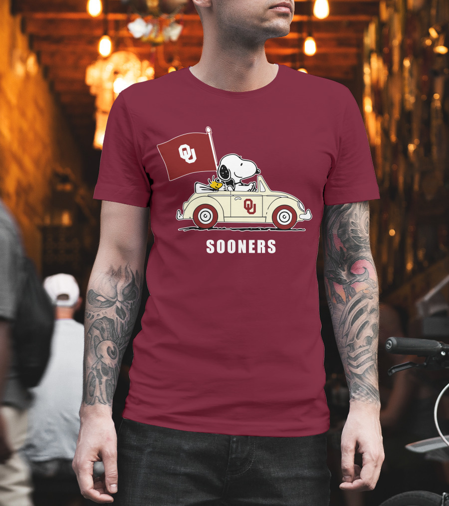 Snoopy Driving Oklahoma Sooners OU Flag Retro Car T-Shirt
