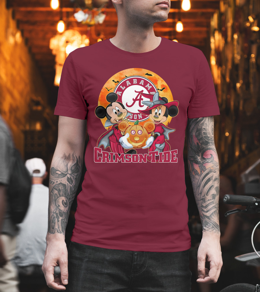 Alabama Crimson Tide Mickey Mouse Minnie Mouse Halloween Pumpkin Circle T-Shirt
