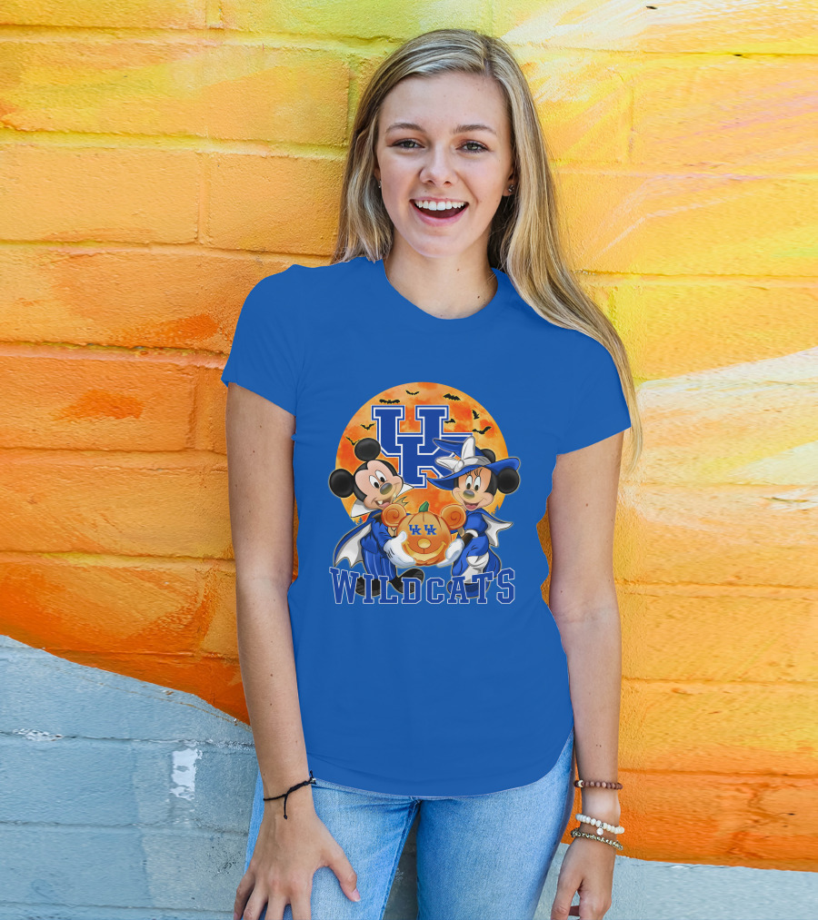 Kentucky Wildcats Mickey Mouse Minnie Mouse Halloween Moon Pumpkin T-Shirt
