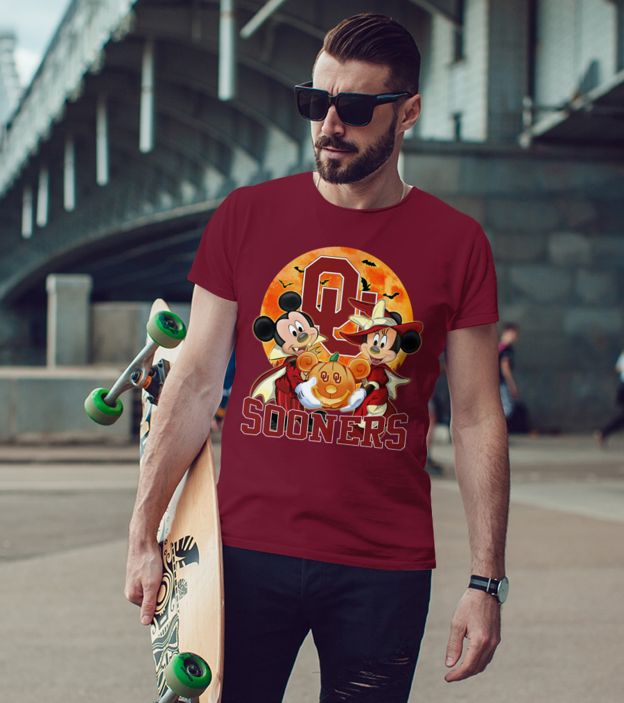 Oklahoma Sooners Mickey Mouse And Minnie Mouse Halloween Pumpkin Moon Bats T-Shirt