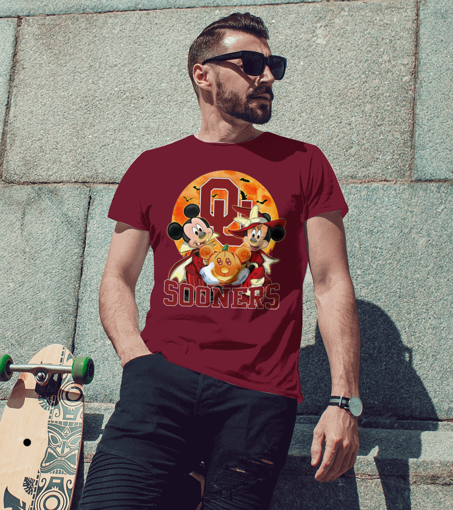Oklahoma Sooners Mickey Mouse And Minnie Mouse Halloween Pumpkin Moon Bats T-Shirt