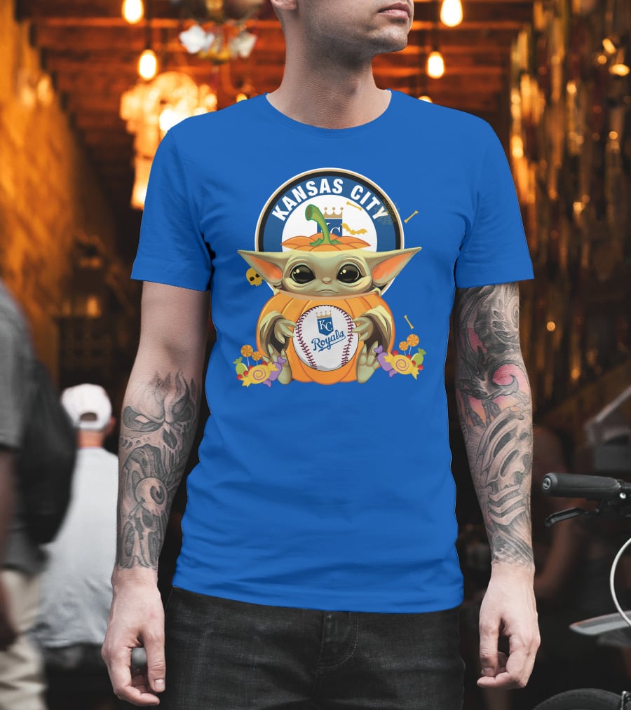 Halloween Pumpkin Baby Yoda Hug KC Royals Baseball T-Shirt