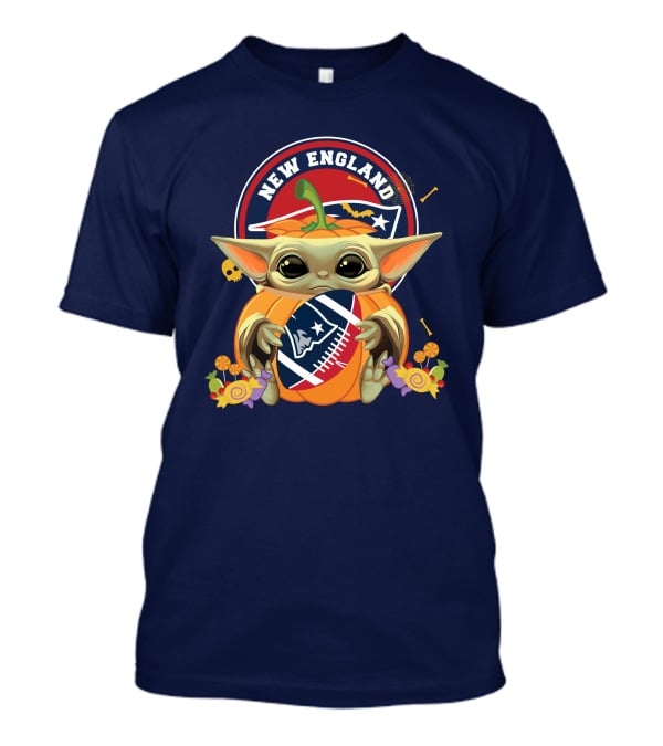 Halloween Pumpkin Baby Yoda Holding New England Patriots Football T-Shirt
