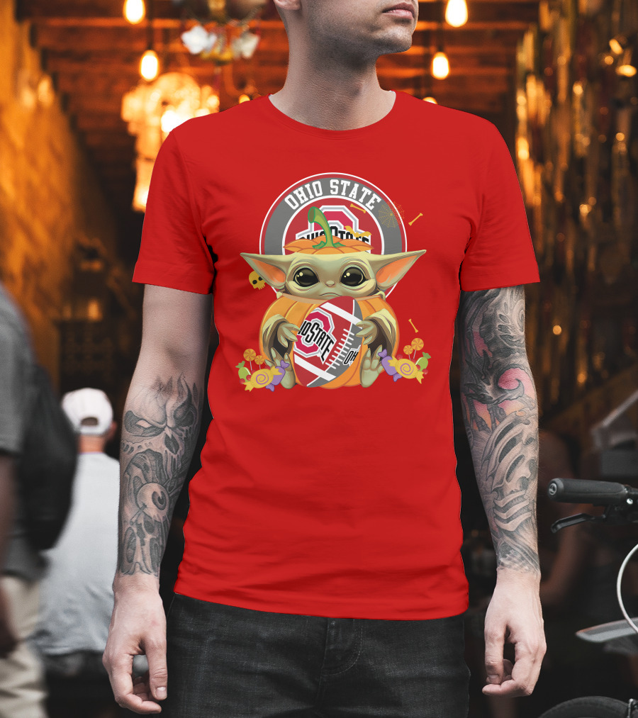 Halloween Pumpkin Ohio State Buckeyes Baby Yoda Hug Football T-Shirt