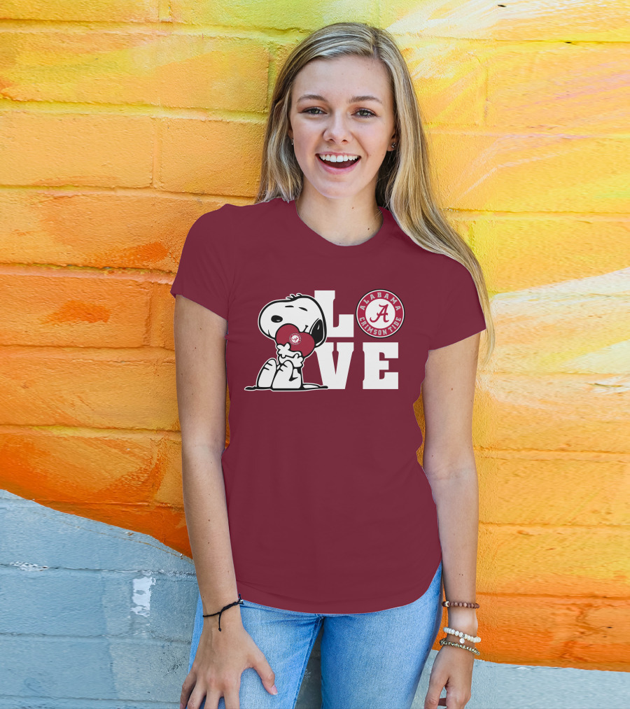 Snoopy Love Alabama Crimson Tide Football T-Shirt